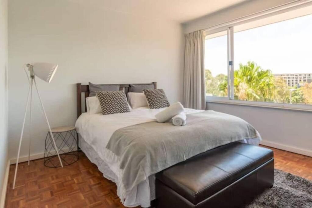 Spacious, Deluxe 3 Bed Point